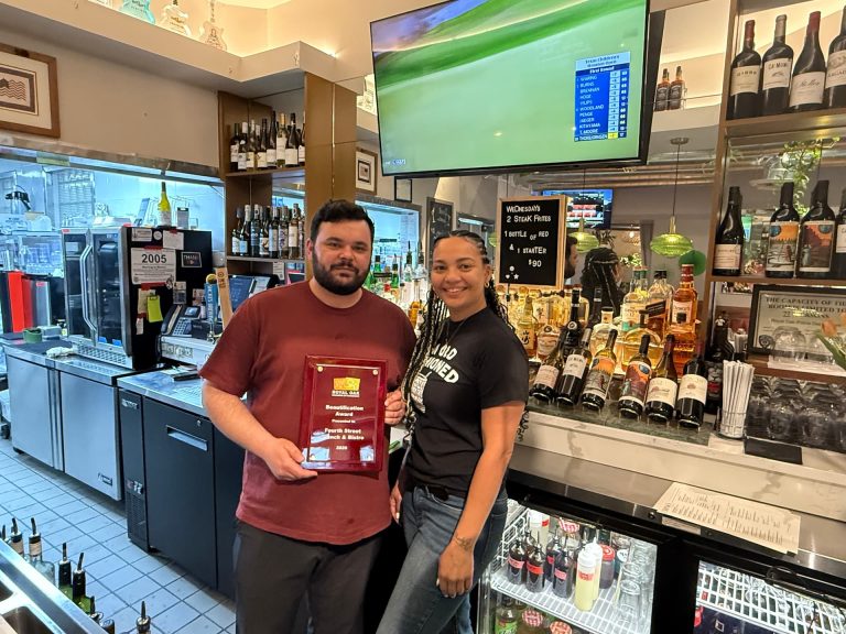 Fourth Street Brunch & Bistro Honored with Beautification Award in Royal Oak